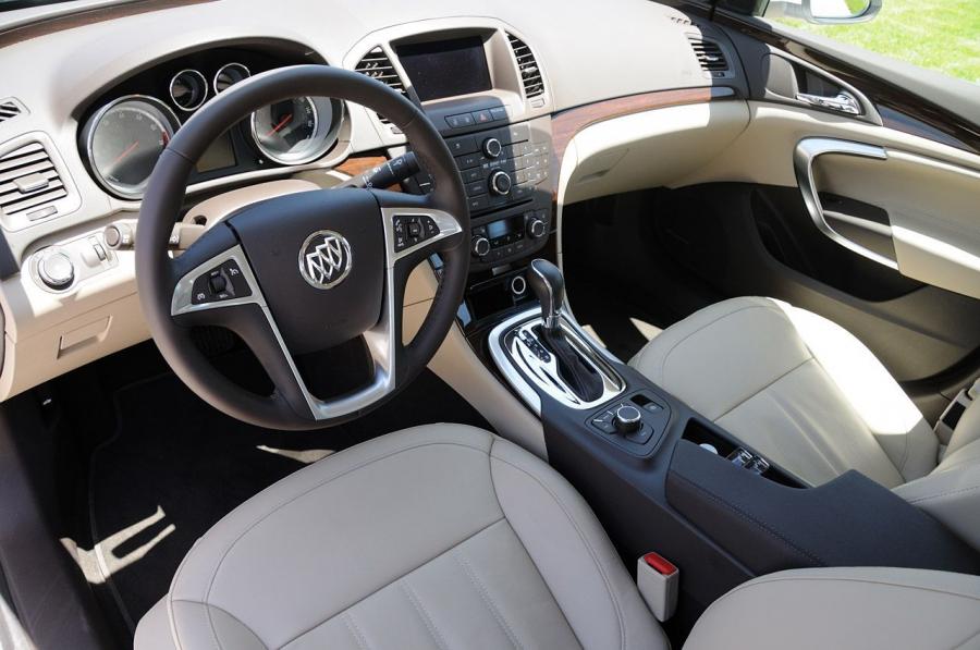  Buick Regal 2011 года  (фото 35 из 77)
